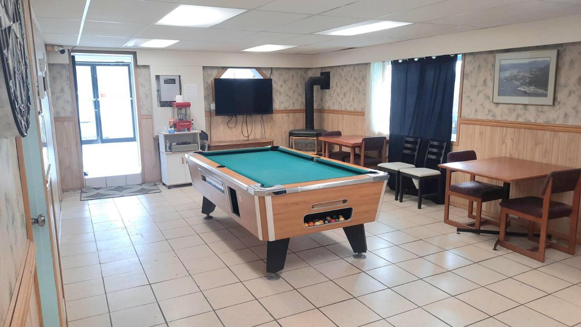 The Villager Inn Princeton Motel Buitenkant foto
