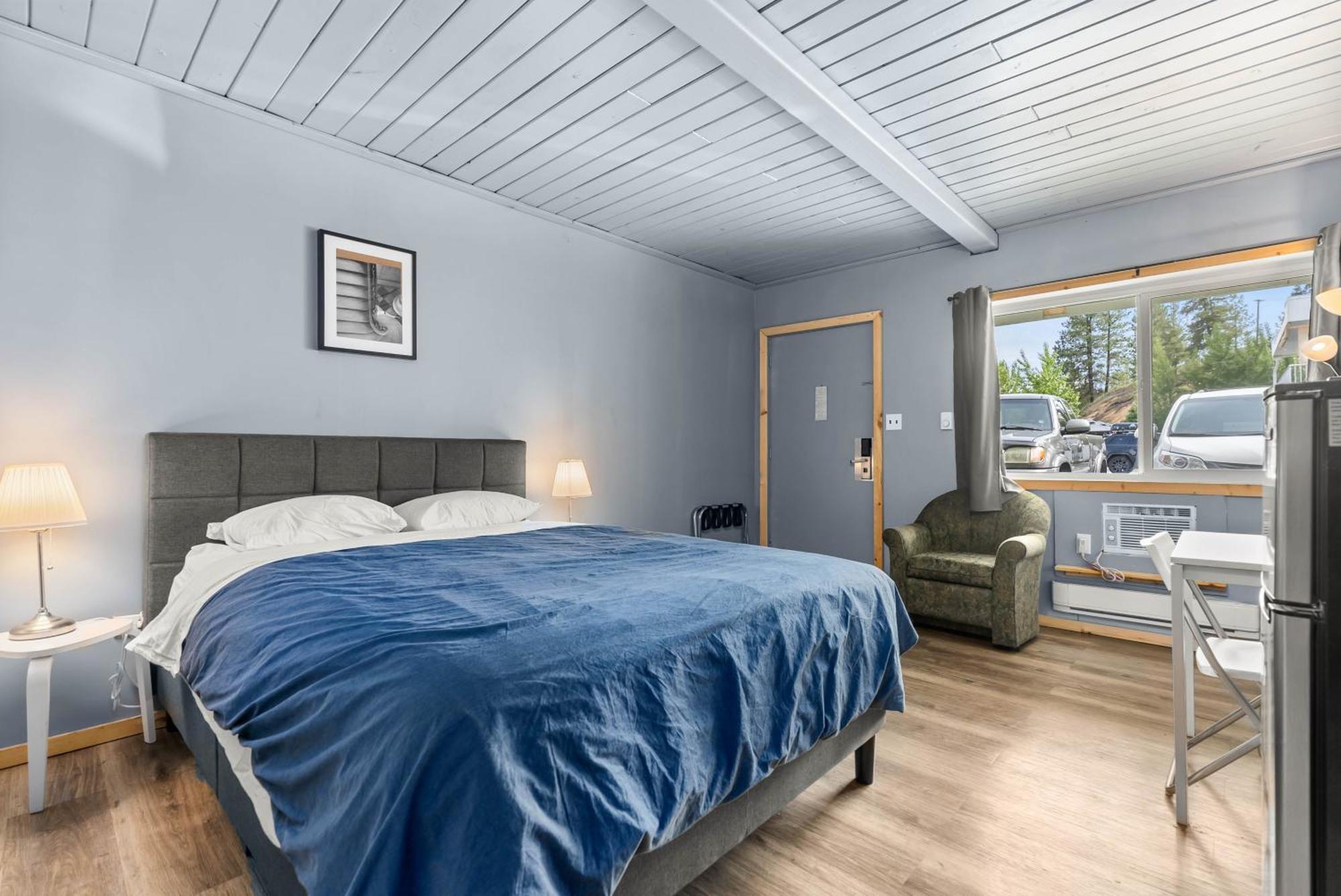 The Villager Inn Princeton Motel Buitenkant foto
