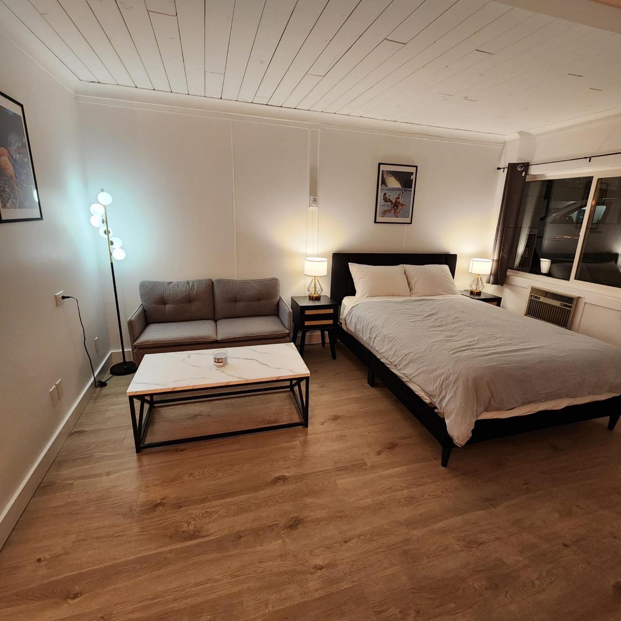 The Villager Inn Princeton Motel Buitenkant foto